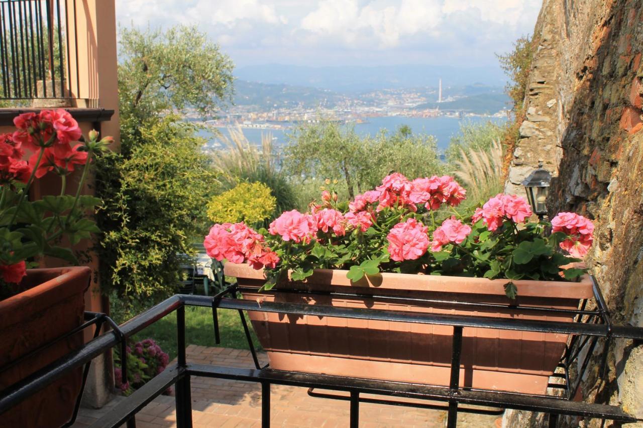Agriturismo Terrazza Sul Golfo - Il Casale La Spezia Exterior photo