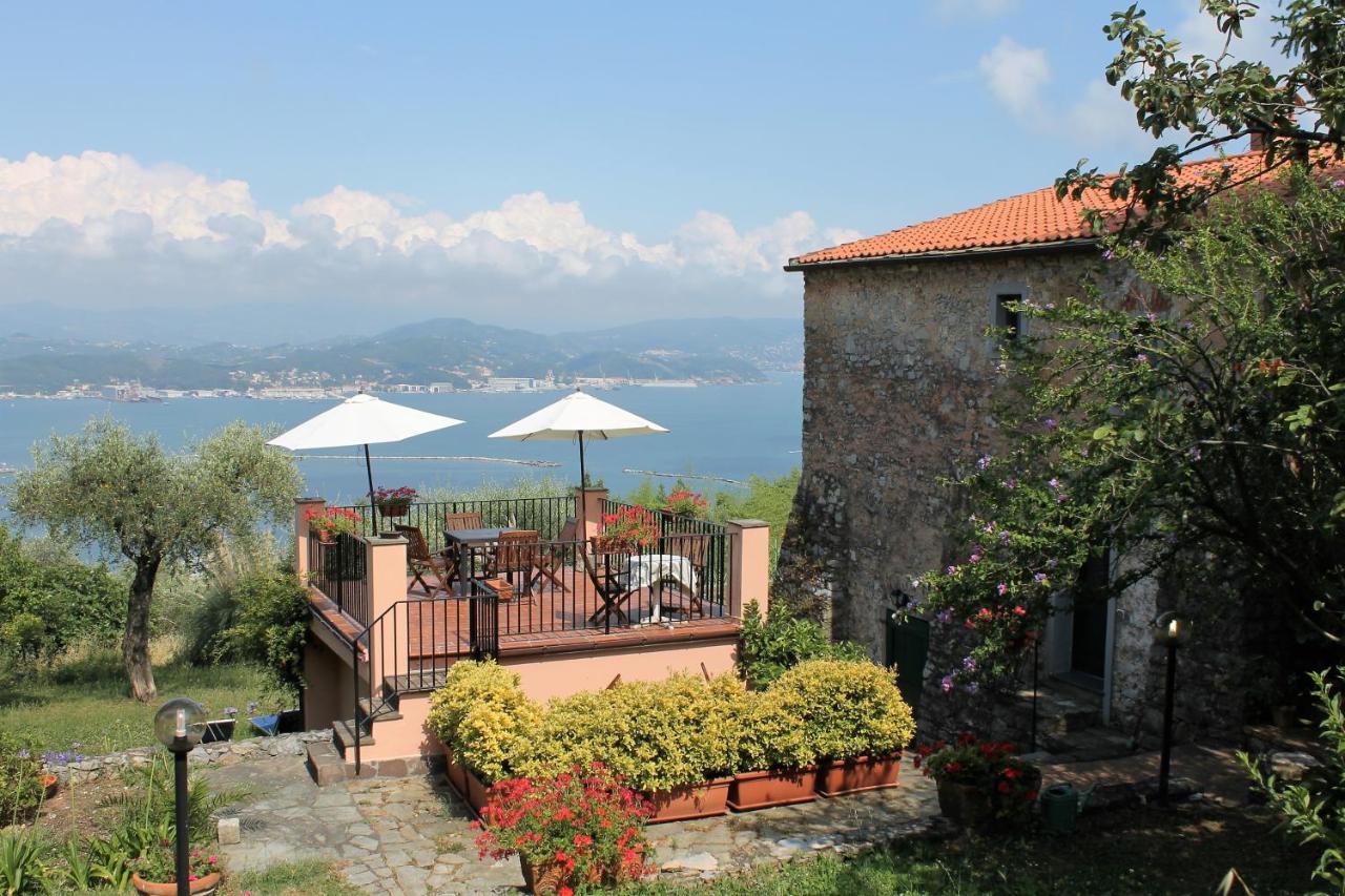 Agriturismo Terrazza Sul Golfo - Il Casale La Spezia Exterior photo