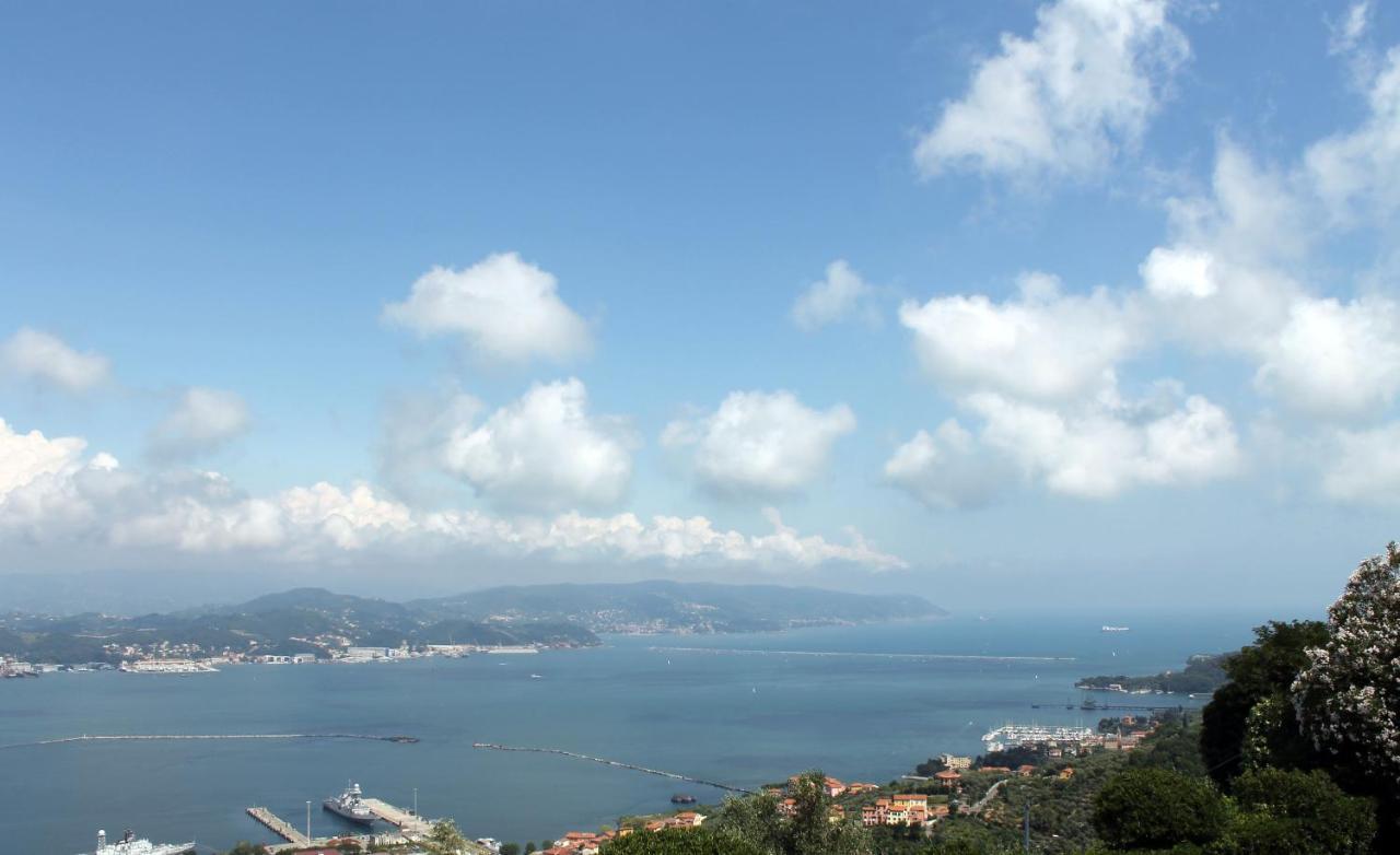 Agriturismo Terrazza Sul Golfo - Il Casale La Spezia Exterior photo
